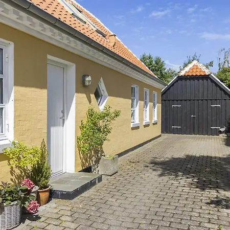 Prázdninový dům Faik - 1-4km From The Sea By Interhome
