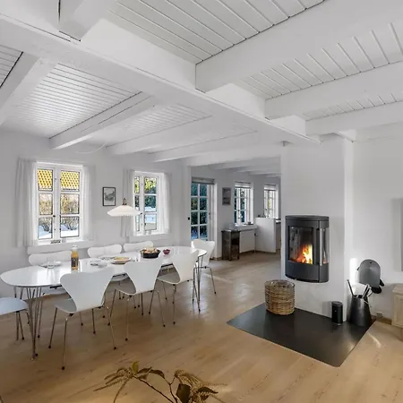 Semesterbostad Faik - 1-4km From The Sea By Interhome