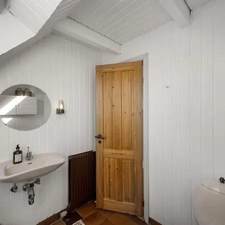 Semesterbostad Faik - 1-4km From The Sea By Interhome